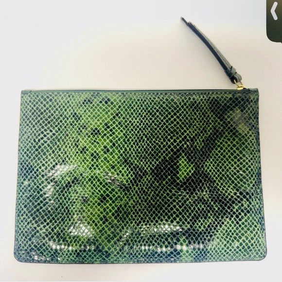 Coach Emerald Green Snakeskin Wristlet - Picture 9 of 10